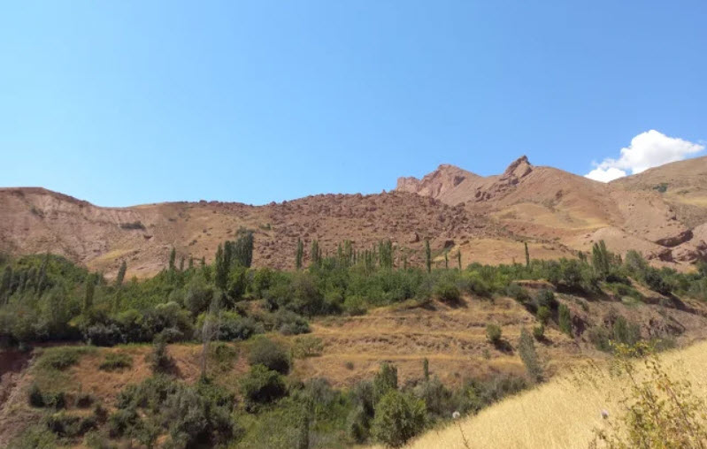 Meymoon Dej, Iran